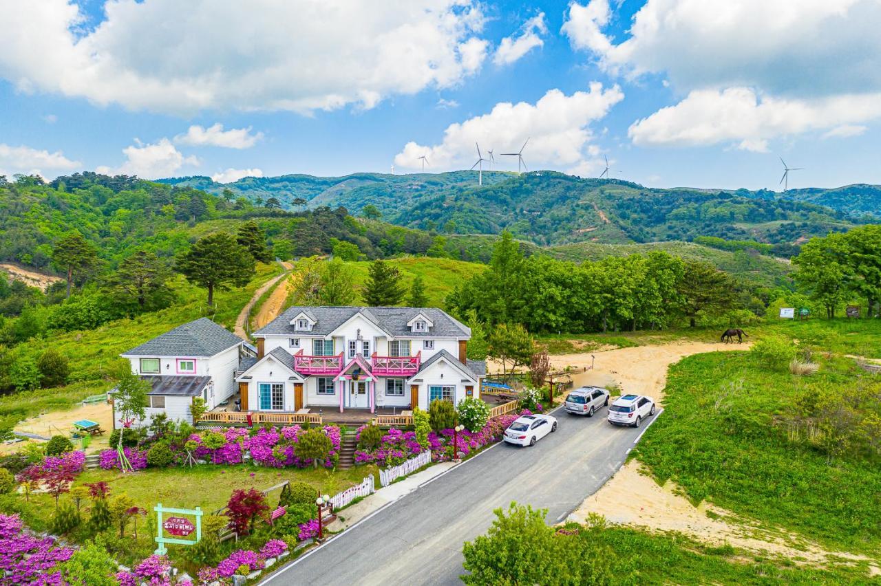 Pungcha & Herb Pension Pyeongchang Ngoại thất bức ảnh